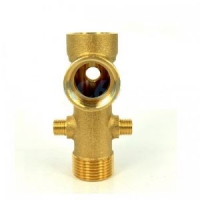 Штуцер 6-ти выводной 1"х1"х1/4"нр х1/4"вн х 1/4"нр